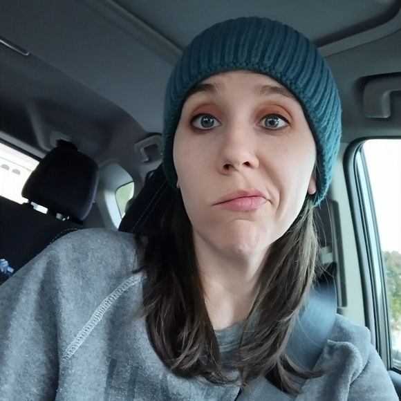 Meet your Posher, Lindsey - Picture 1 of 1